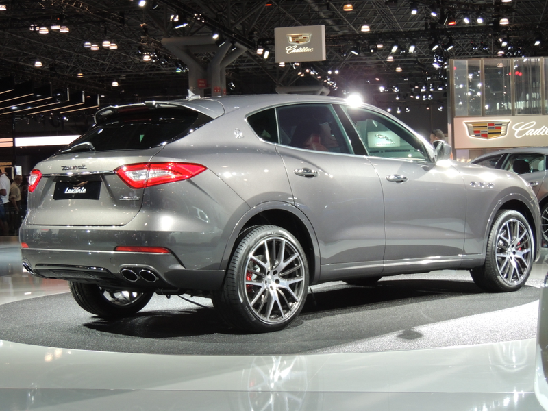 Illustration for article titled NYIAS 2016 PHOTODUMP (part 3, the euros minus BMW, Alfa and Audi)